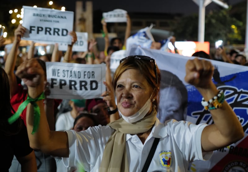 rodrigo-duterte-supporters 4.jpg