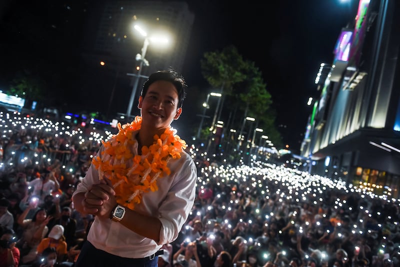 2023-04-22T161452Z_634450526_RC2OJ0APCGAH_RTRMADP_3_THALAND-ELECTION-MOVEFORWARD.JPG