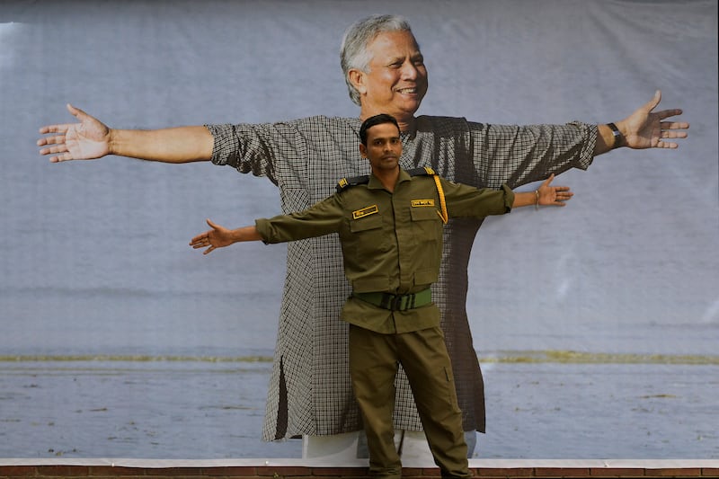 posing-with-yunus.JPG