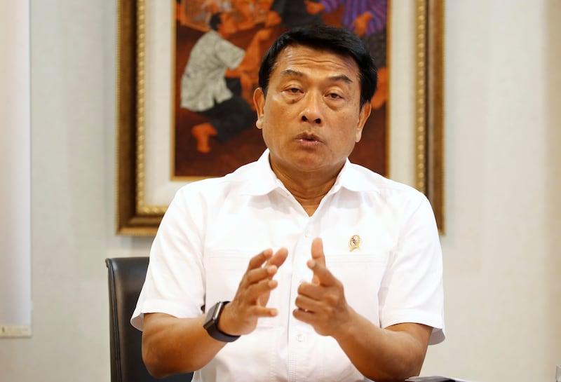 Kepala Staf Kepresidenan Indonesia Moeldoko dalam sebuah wawancara di Jakarta, 11 April 2018. [Beawiharta/Reuters]