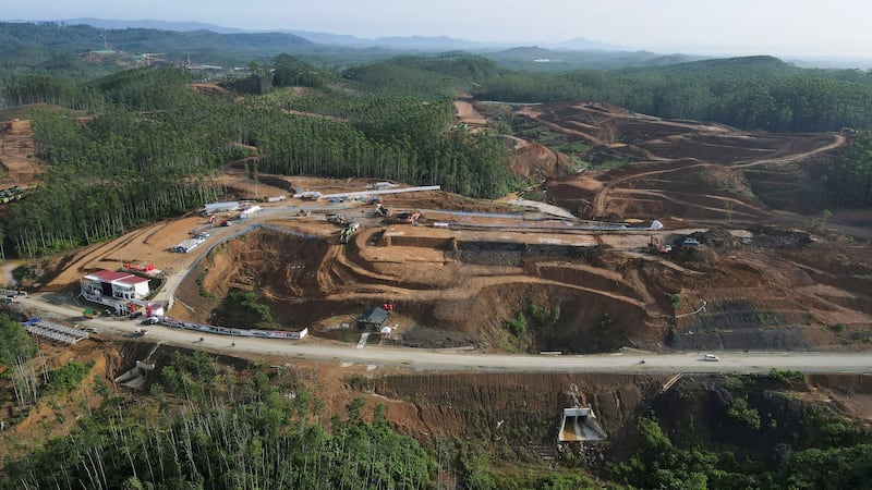Pemandangan dari lokasi konstruksi wilayah utama dari Ibu Kota Nusantara, di Sepaku, Kalimantan Timur, pada 8 Maret 2023. [Willy Kurniawan/Reuters file photo]