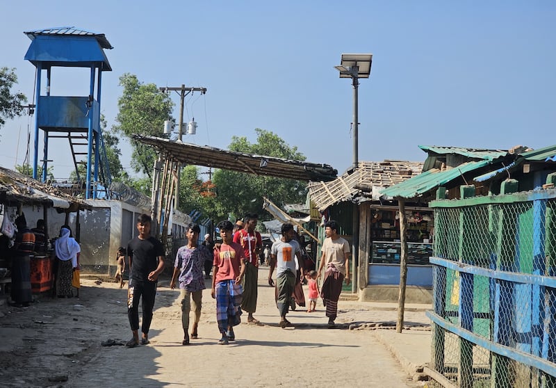 BD-MM-Rohingya-biometric 2.jpeg