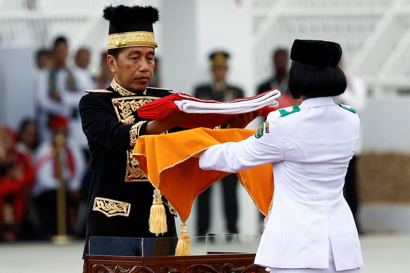 240817_ID_JOKOWI_FLAG.JPG