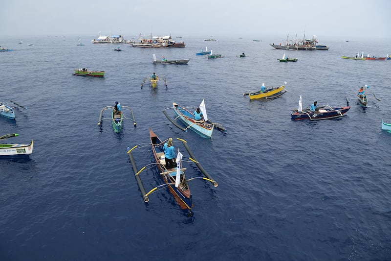 PH-CH-fishing-ban 2.jpg